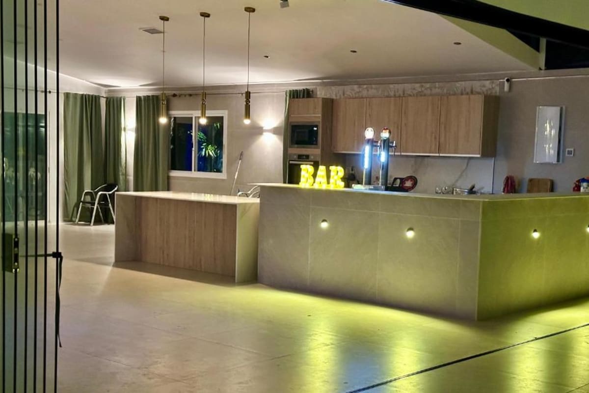 Palm Garden Valencia - Bar Area