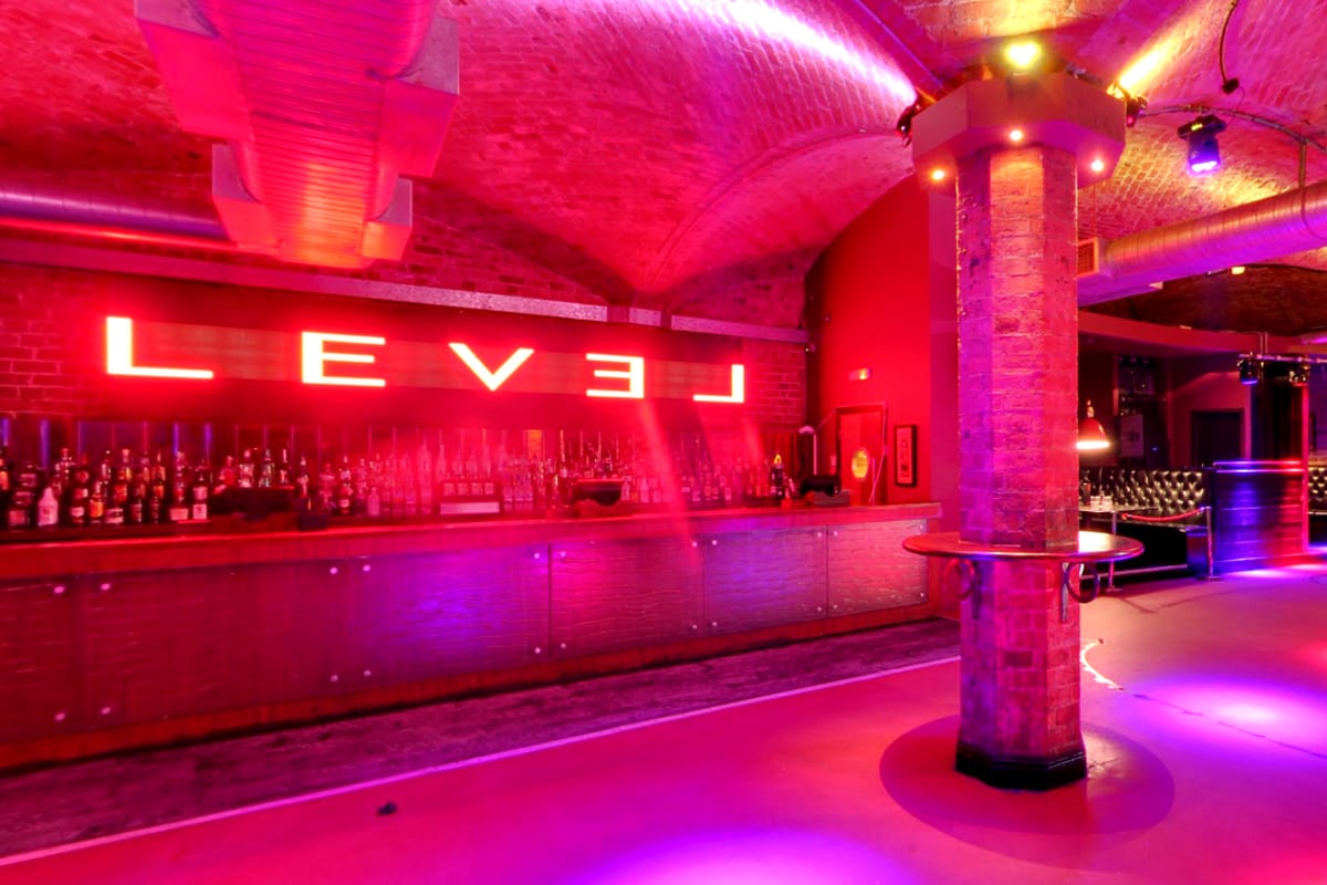 Level Nightclub - Liverpool - Dancefloor & Bar.jpg