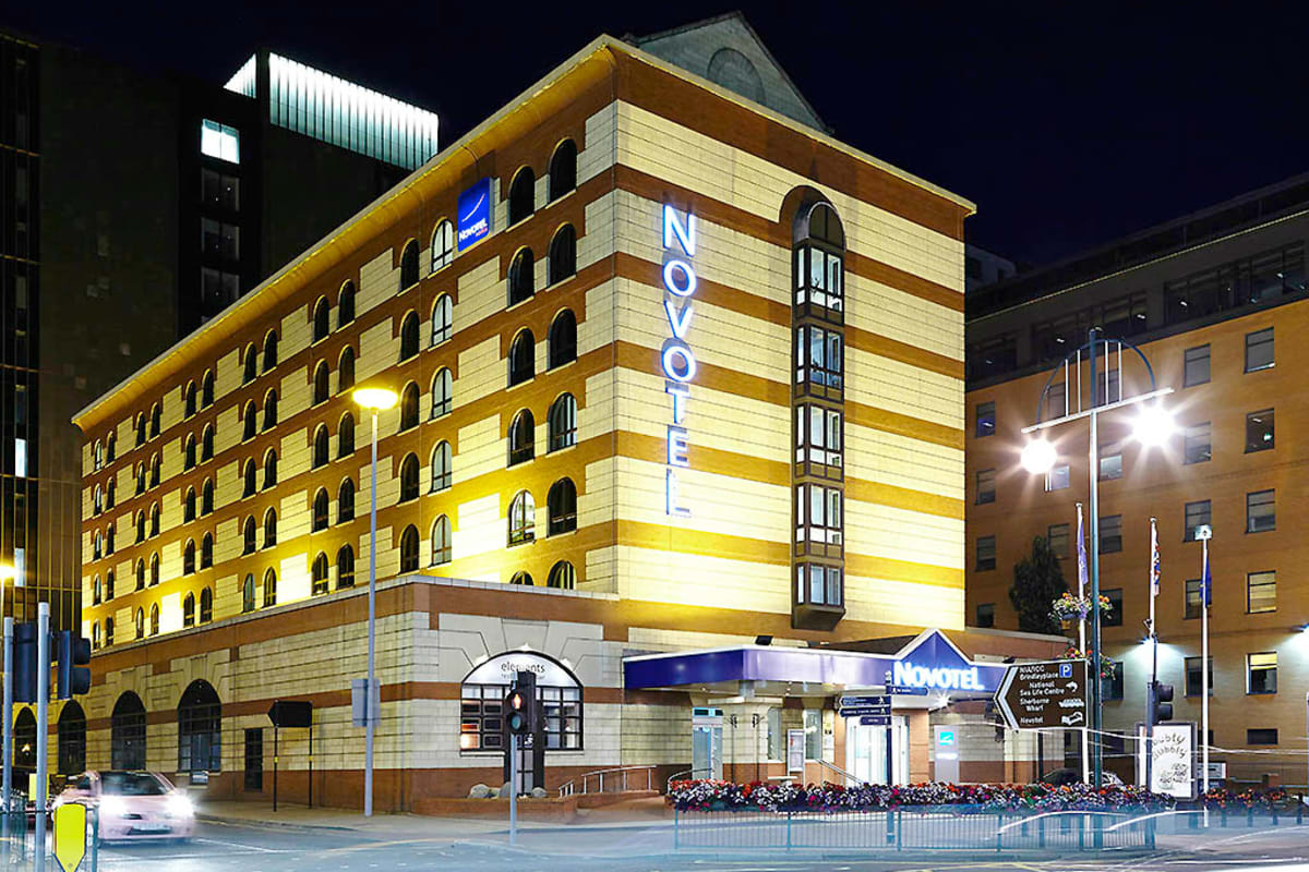 Novotel Hotel Birmingham - Hotel exterior