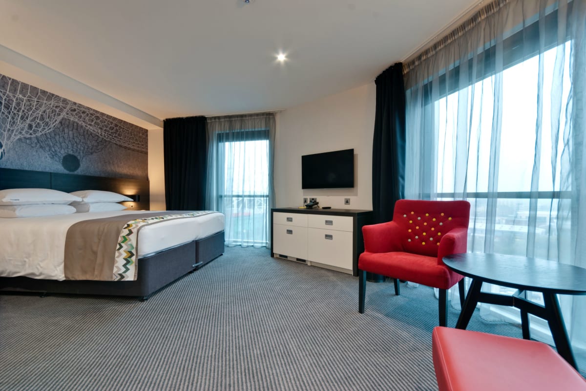 Hotel Football - King size bedroom