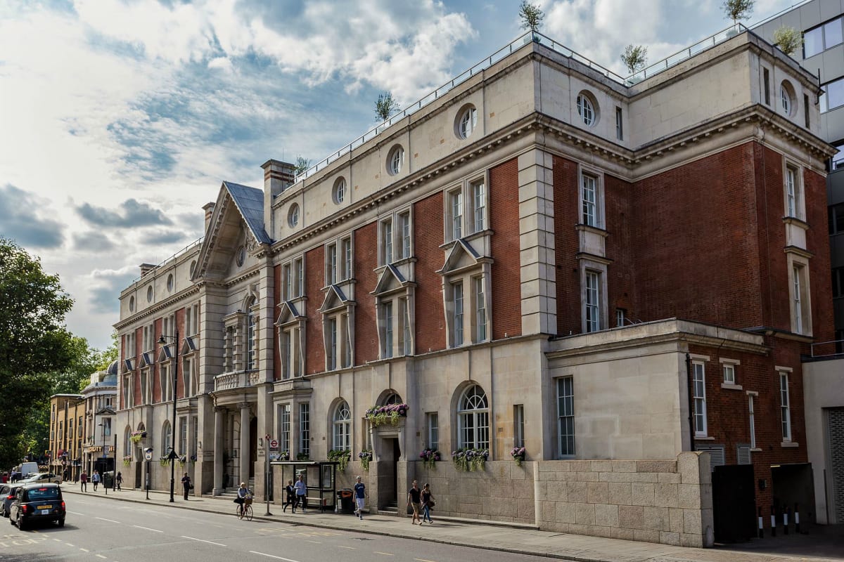 courthouse hotel shoreditch - exterior