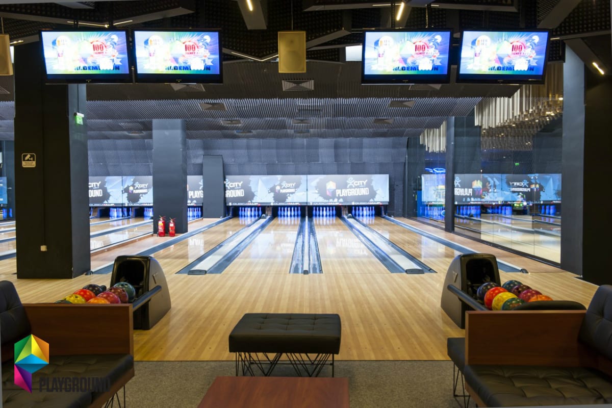 Playground Bar & Bowling Alley - bowling alley.jpg