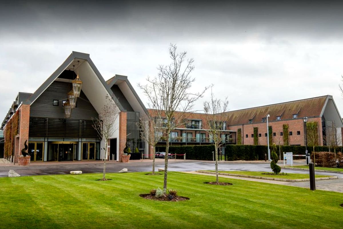 Hilton London Syon Park Hotel - exterior