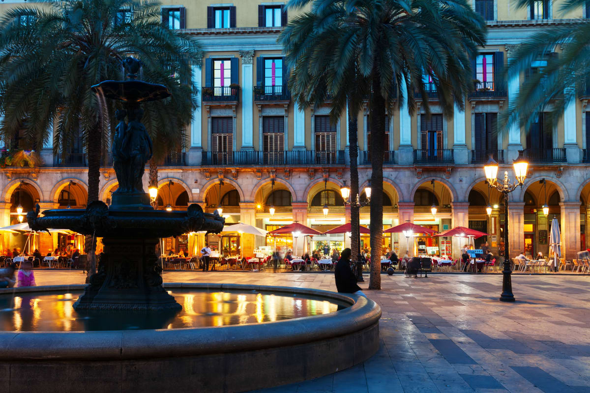 Placa Reial Fountain Barcelona