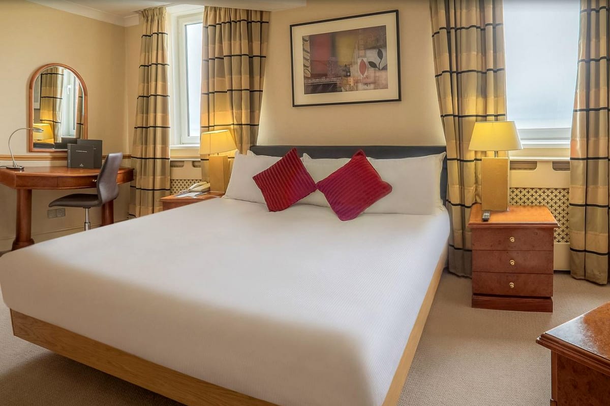 Hilton Hotel Blackpool - bedroom.jpg