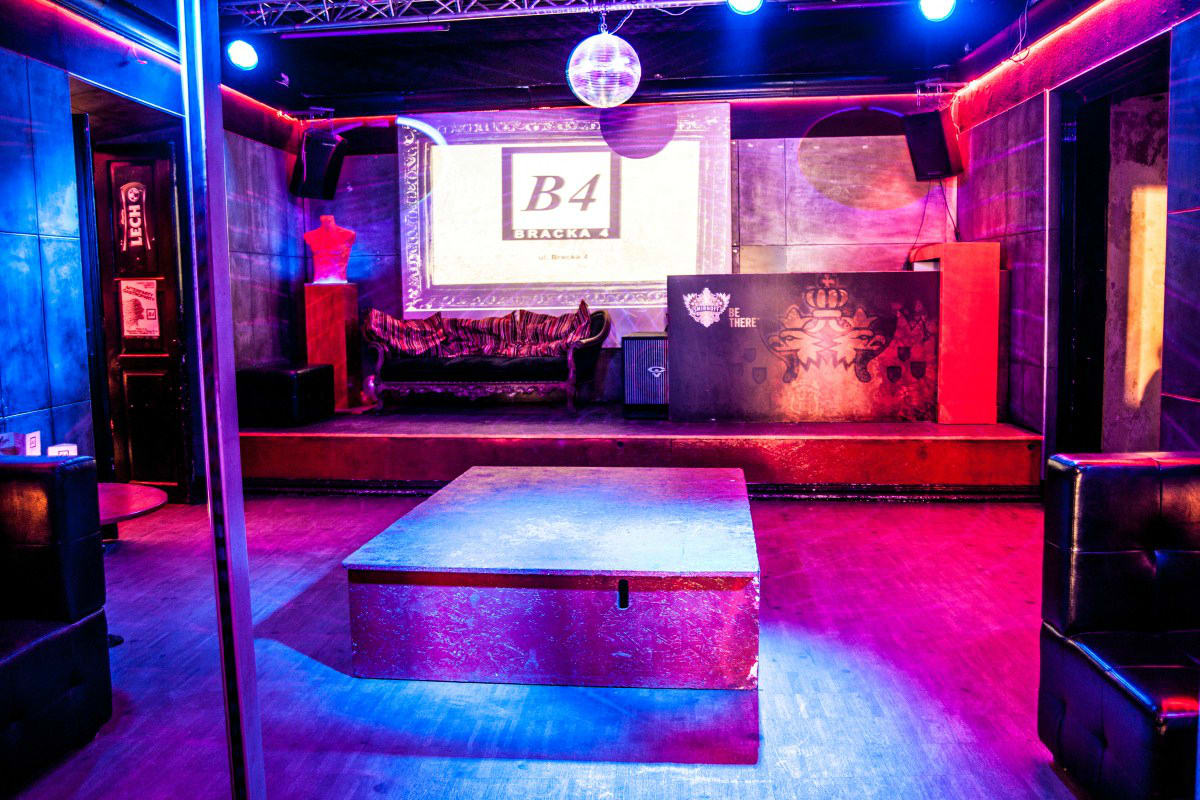 Bracka4 Club - Interior of club.jpg