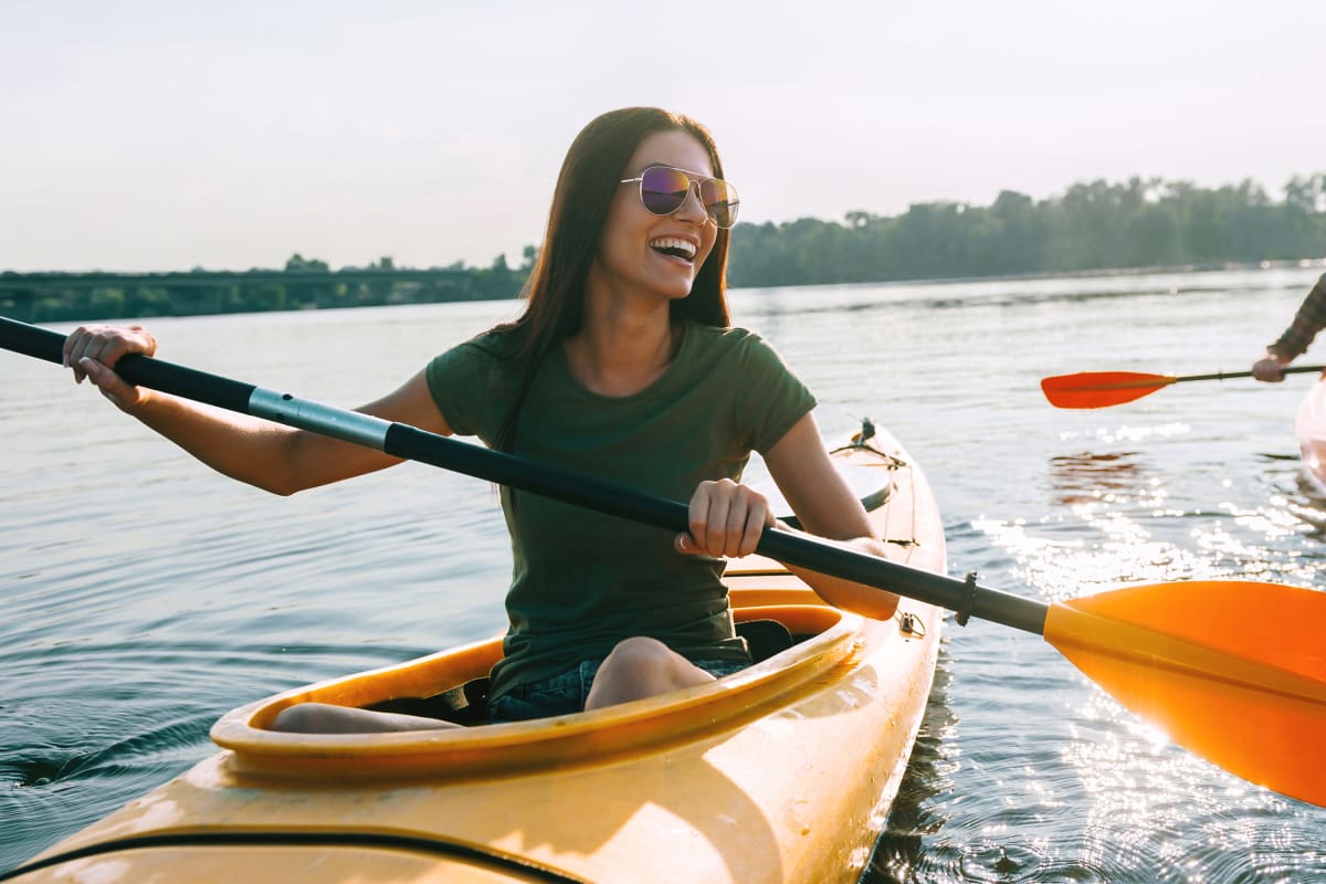 A pretty woman kayaking