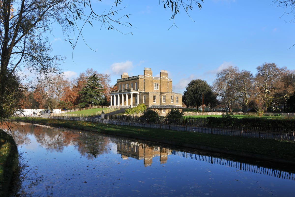 Clissold House - Exterior