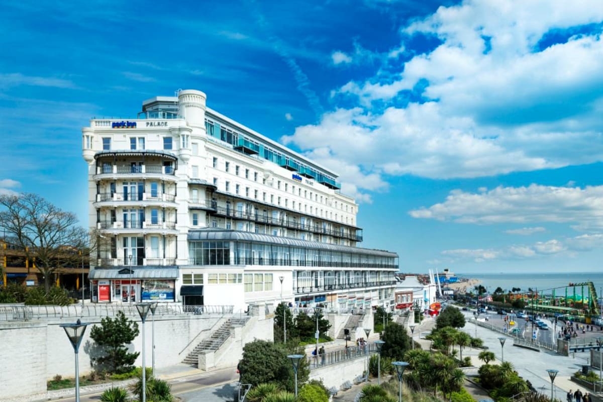 Park Inn by Radisson Palace Southend - exterior