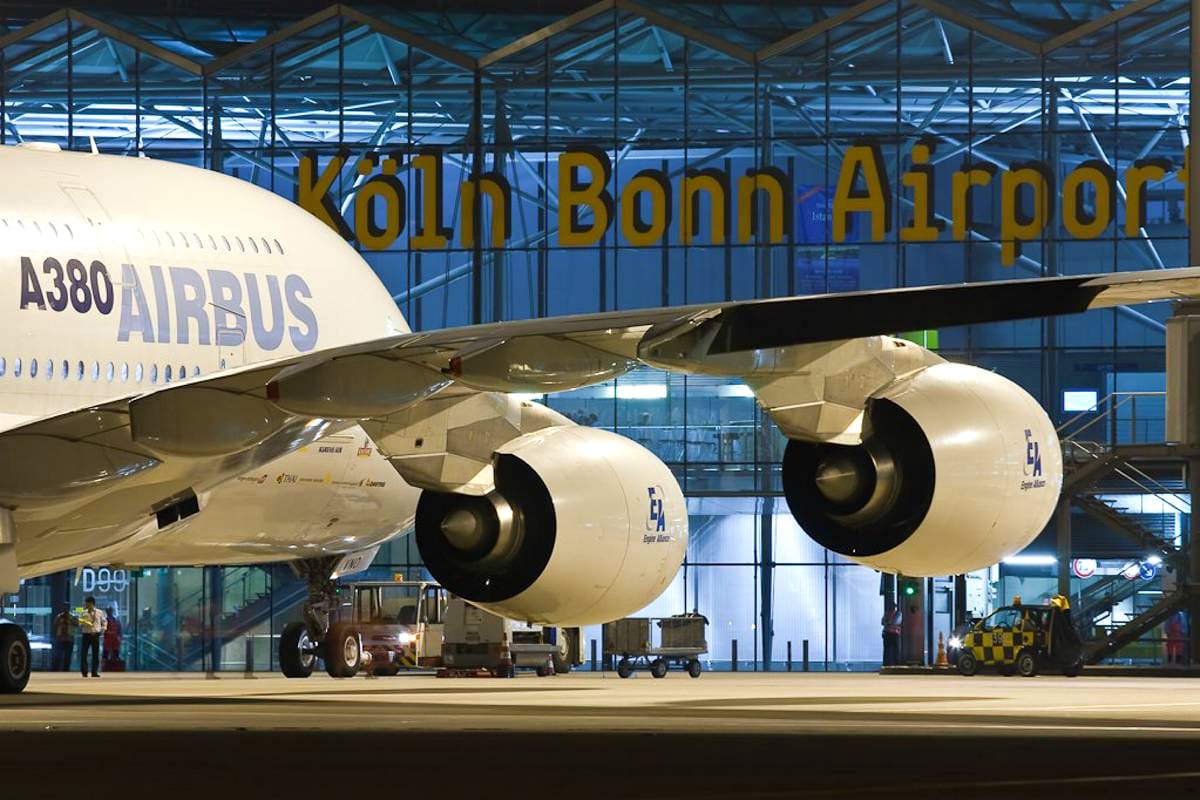 Cologne Bonn Airport - interior.jpg
