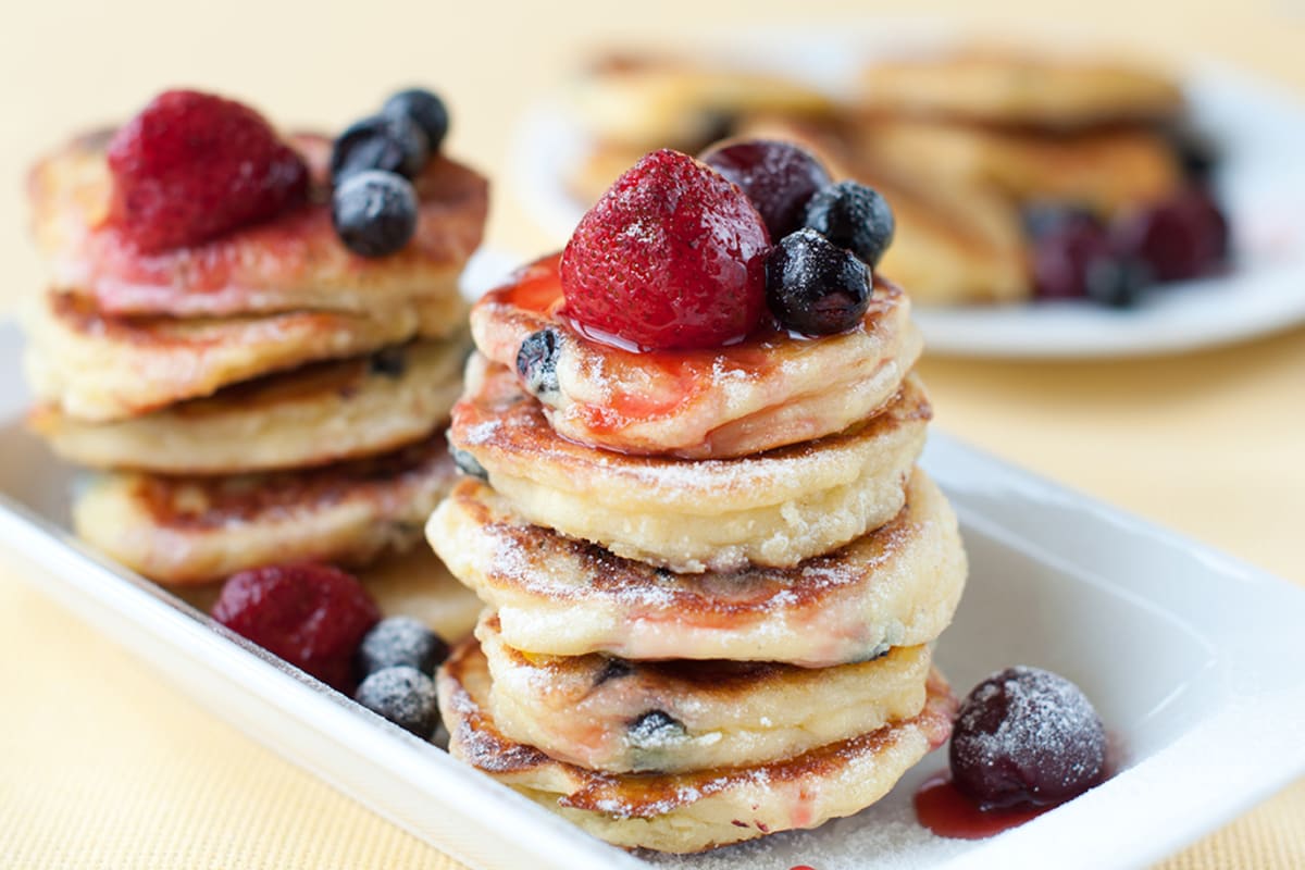 cheese pancakes with berries_brunch_breakfast
