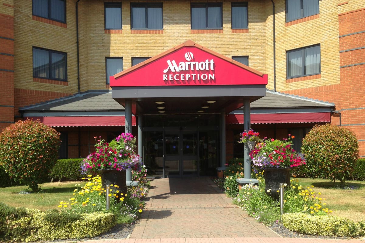 Marriott huntingdon - exterior