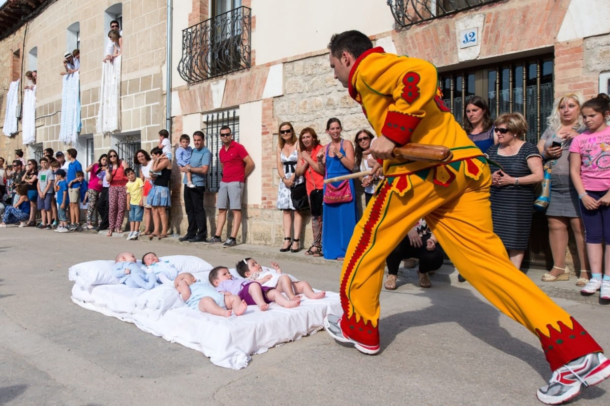 El Colacho Baby Jumping Festival, Spain