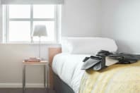 PREMIER SUITES Reading Single Room with storage, 2 Bed Apartment