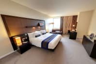 Hilton London Canary Wharf - bedroom