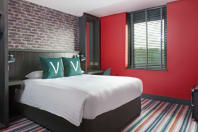 Village Hotel Glasgow Double bed