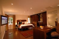Ashridge House - bedroom