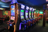 Casino Cezar - slot machines.jpg