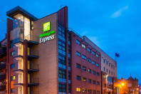 Holiday Inn Express Glasgow riverside - front outside