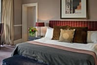 Hartsfield Manor - Bedroom