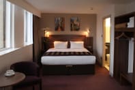 Jurys Inn Birmingham Hotel - Bedroom