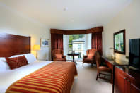 Macdonald Norwood Hall Hotel - Bedroom