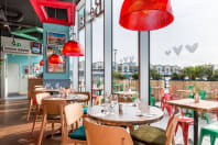 Bella Italia - Brighton Marina seating