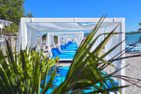 Lake Lupa Premium Beach sunbeds