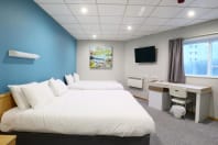 Citrus Hotel Cardiff twin double room