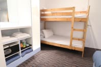 Citrus Hotel Cheltenham multi room bunkbed