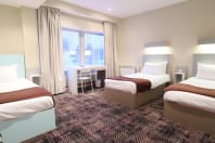 Citrus Hotel Cheltenham triple single room