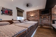 Tom Thumb Apartments