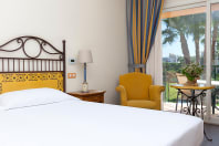 Hotel Alicante Golf bedroom