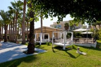 Hotel Alicante Golf pool area