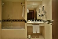Turim Europa Hotel bathroom