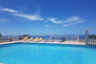 La Cascada Villa pool