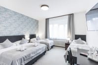 hotel 7 days