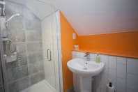 Cheltenham Lane 3B Bedroom Bathroom