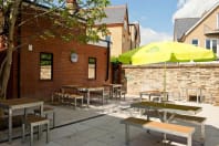 YHA Cambridge - Outdoor Seating