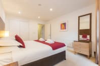 Premier Suites Circus Cabot