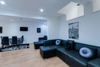 Duke Plush Rooms