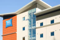 ibis budget cardiff - exterior