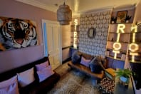 Bournemouth Beach Boutique with Hot Tub