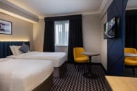 Academy Plaza Hotel