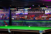 Spot White American Pool Lounge