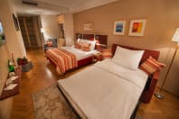 EA Hotel Julis - Triple Room