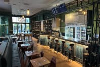 Beer Station - Inside