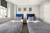 Buzzing Apartments