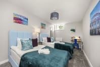 Buzzing Apartments