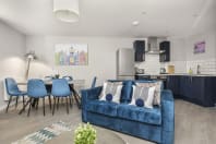 Buzzing Apartments